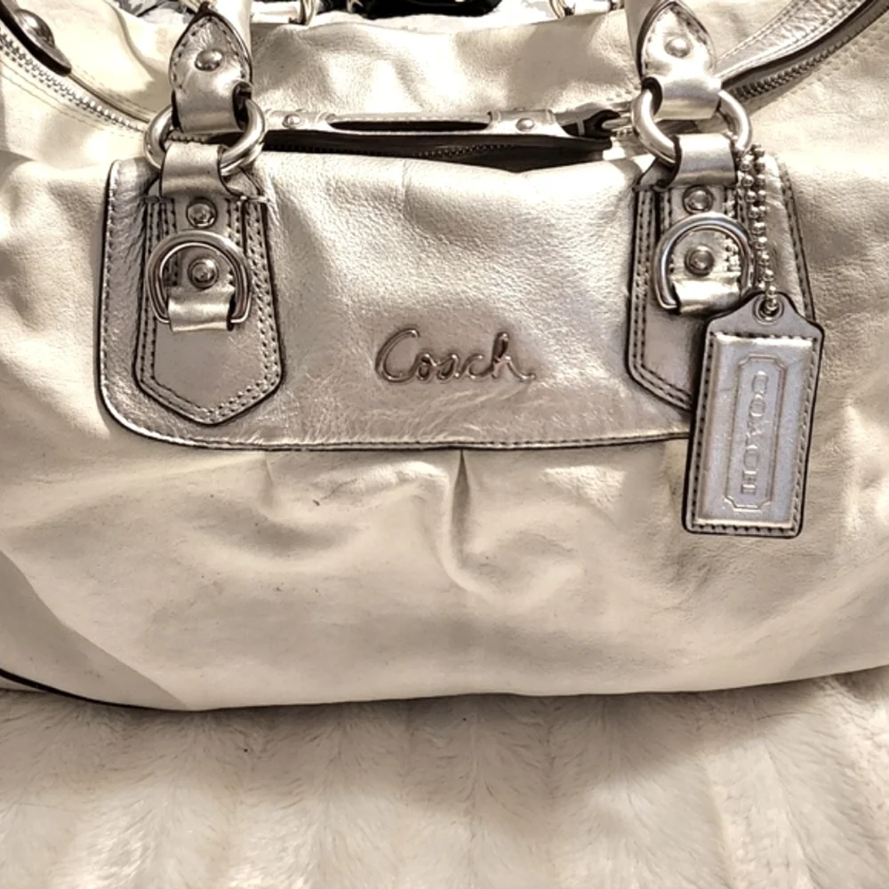 COACH authentic Slouch purse